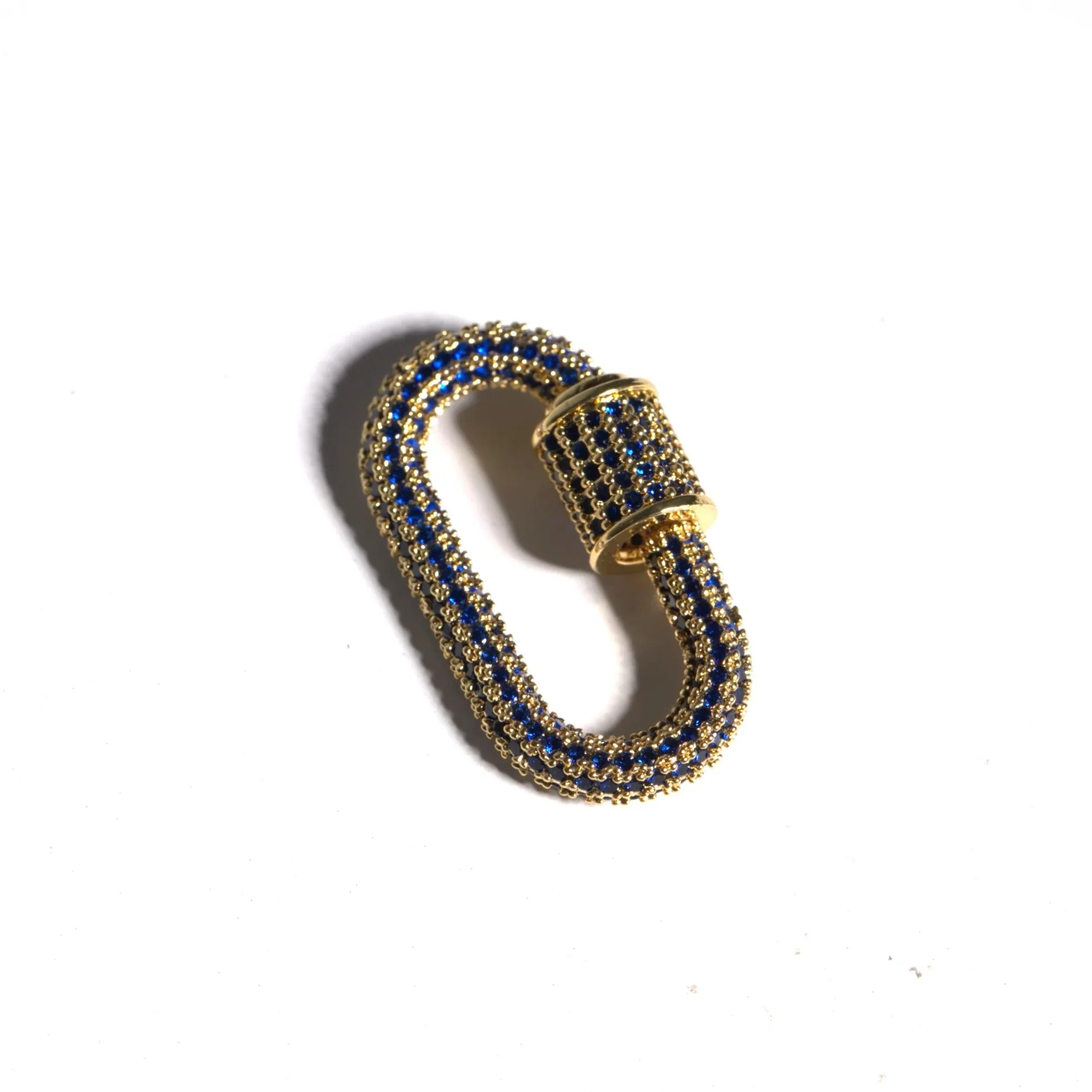 Skinny Link Carabiner Chain - Image 5